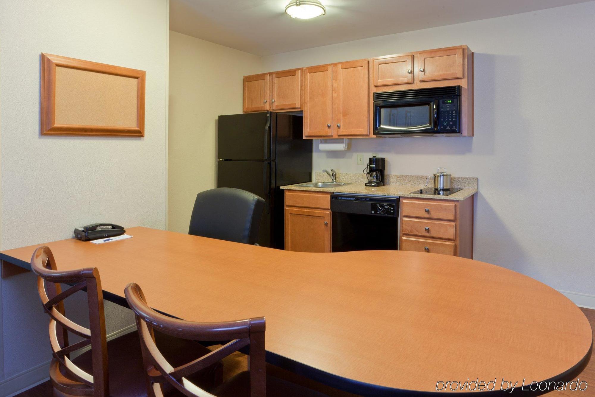 Candlewood Suites Winchester By Ihg Habitación foto