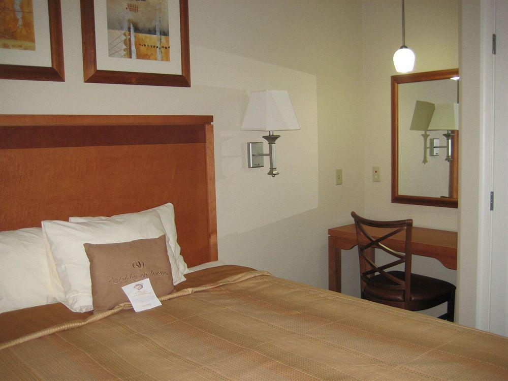 Candlewood Suites Winchester By Ihg Habitación foto